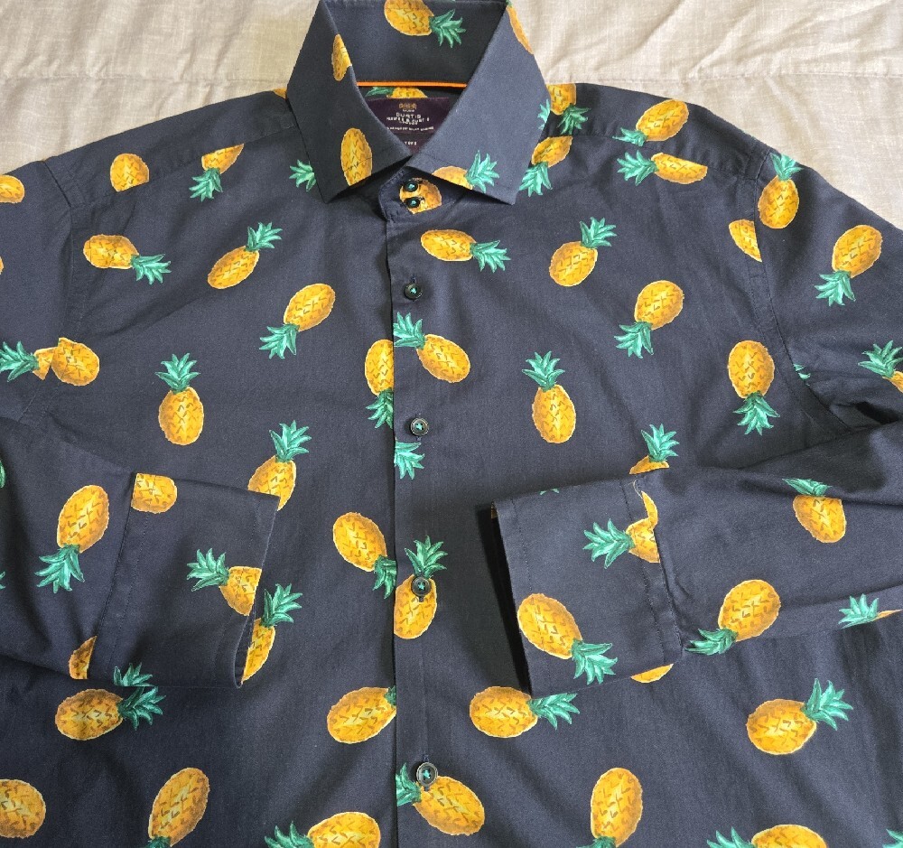 Men’s Black Pineapple-Print Short-Sleeve Button-Down Shirt